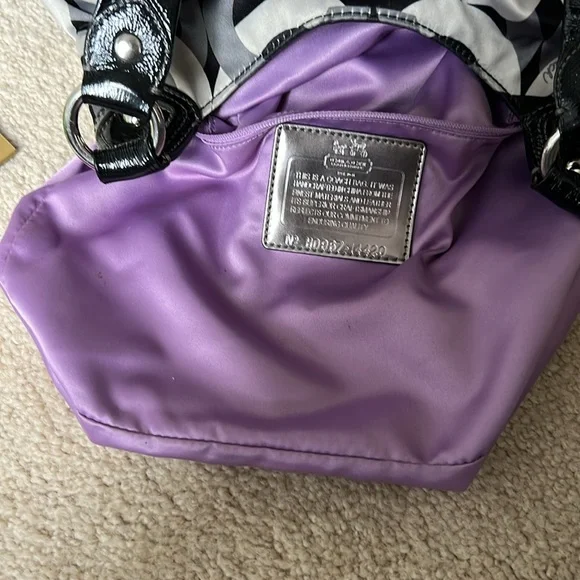 🖤🩶🤍COACH ‘Maggie’ Madison 14420 optic satin hobo bag - Picture 13 of 17
